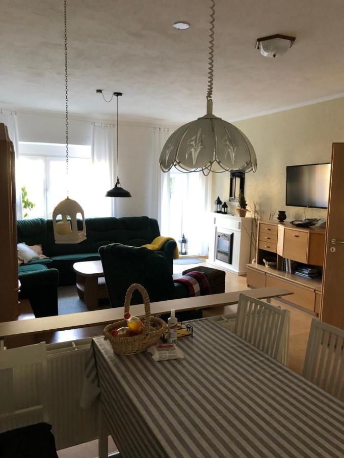 Ferienappartment Mit Schlafzimmer Farschweiler Exterior photo