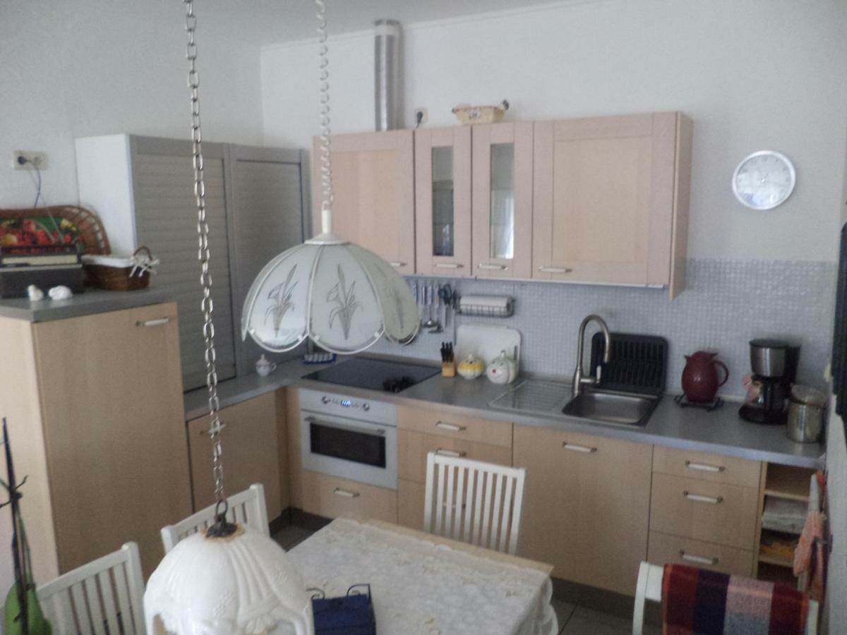 Ferienappartment Mit Schlafzimmer Farschweiler Exterior photo