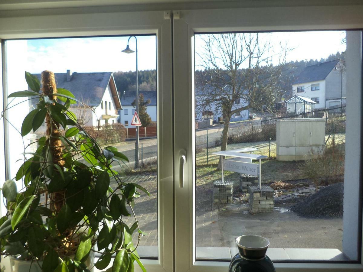 Ferienappartment Mit Schlafzimmer Farschweiler Exterior photo