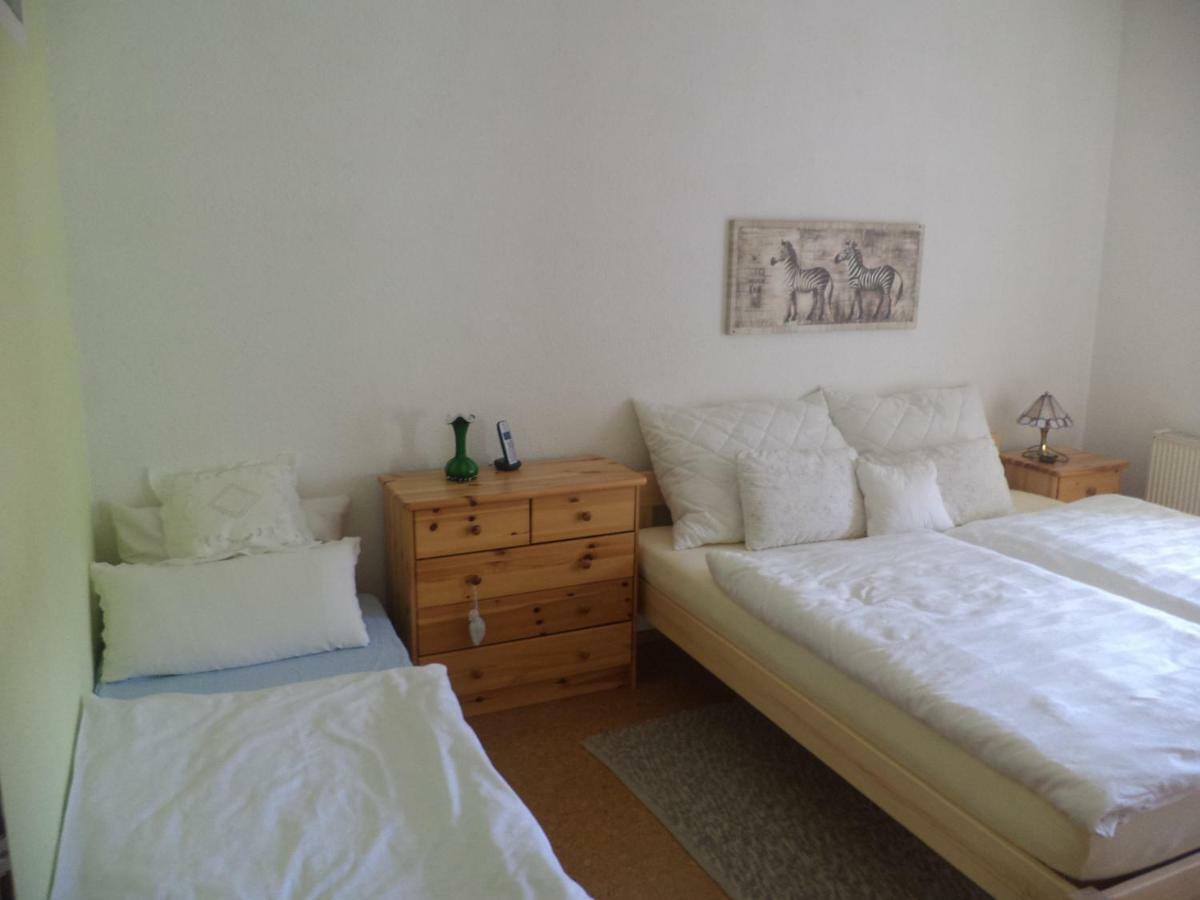Ferienappartment Mit Schlafzimmer Farschweiler Exterior photo